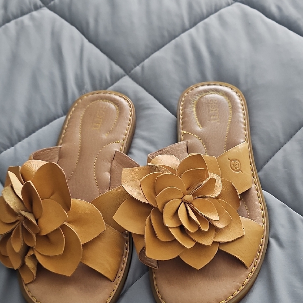 Born Tan Leather Floral Sandals